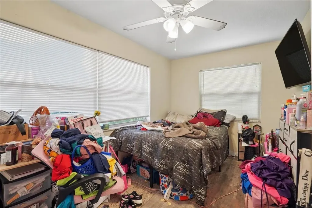 526 12th Avenue S St Petersburg FL 33701