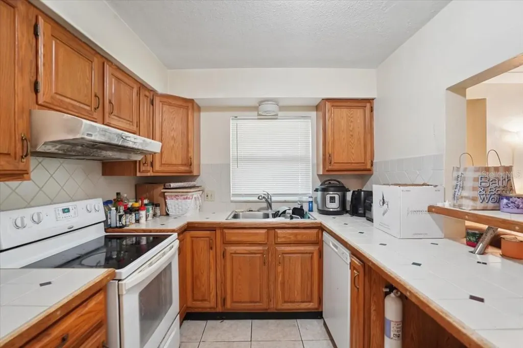 526 12th Avenue S St Petersburg FL 33701