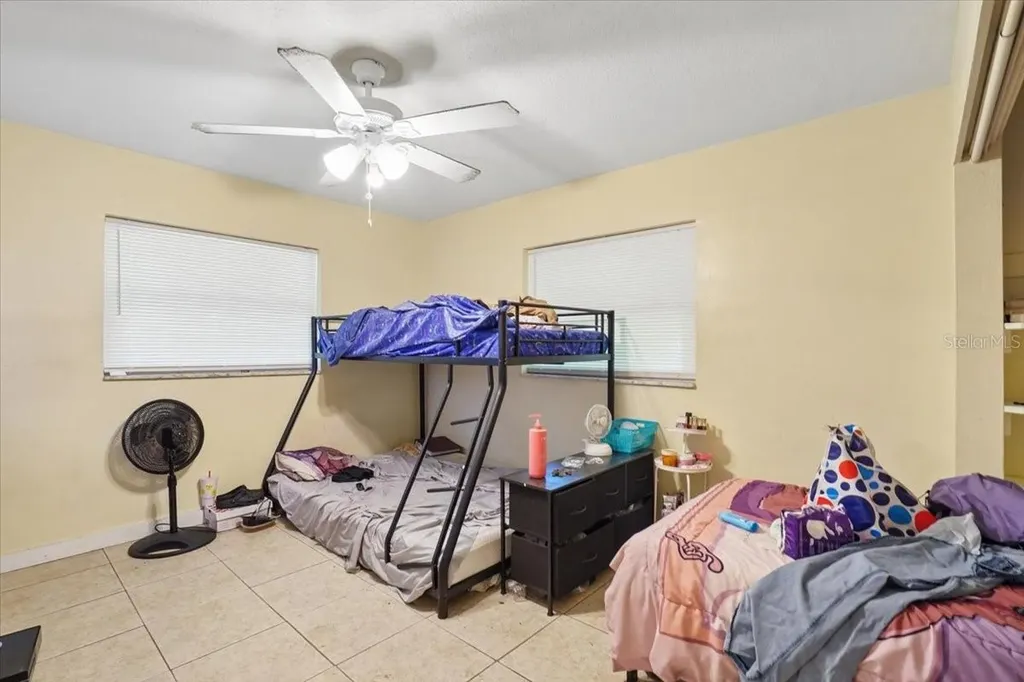 526 12th Avenue S St Petersburg FL 33701