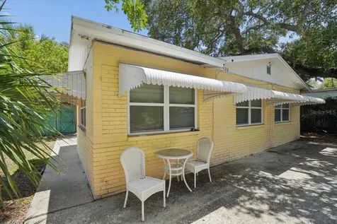 526 12th Avenue S St Petersburg FL 33701