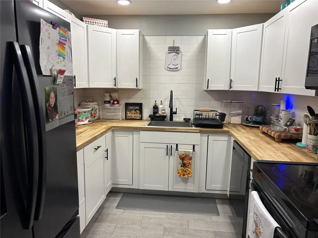 9216 N Abbot Drive Citrus Springs FL 34434