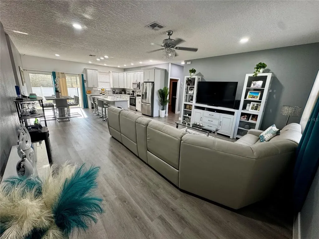 32831 Forest Avenue Leesburg FL 34788