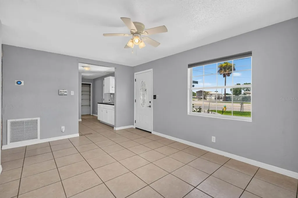 736 S Caroline Street Daytona Beach FL 32114
