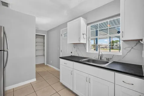 736 S Caroline Street Daytona Beach FL 32114