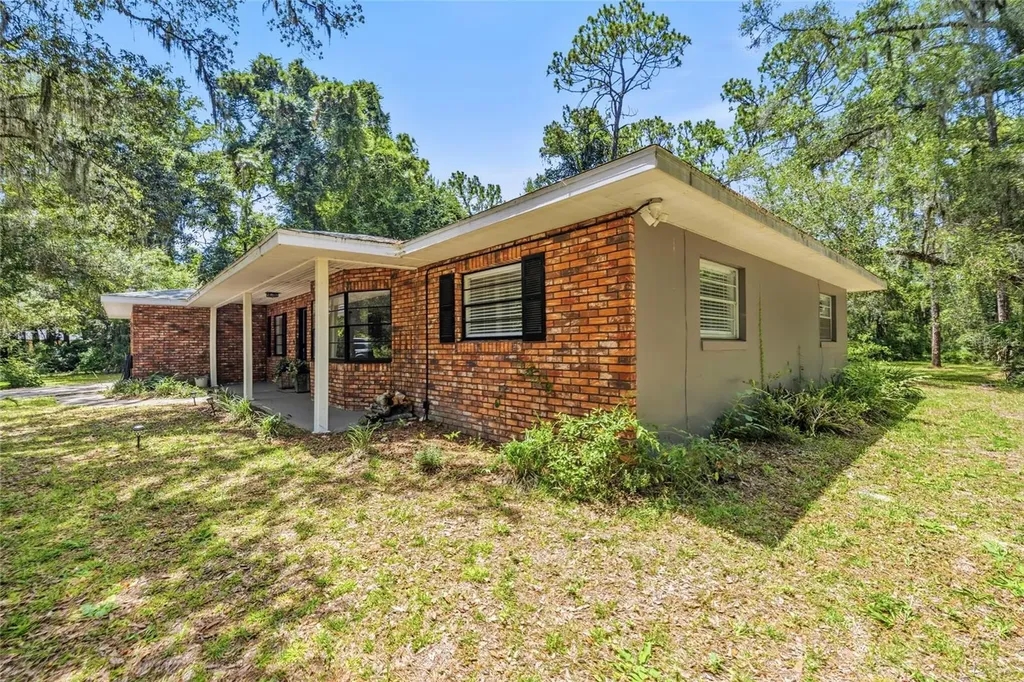 9661 W Deepwoods Drive Crystal River FL 34428