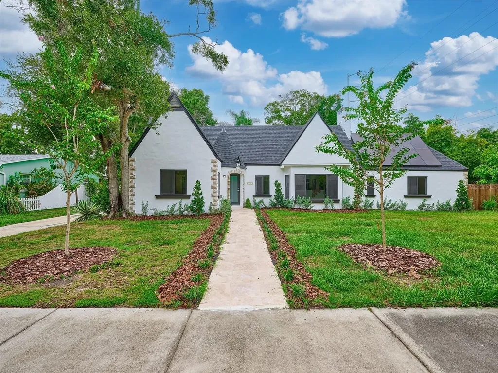 5209 2nd Avenue N St Petersburg FL 33710