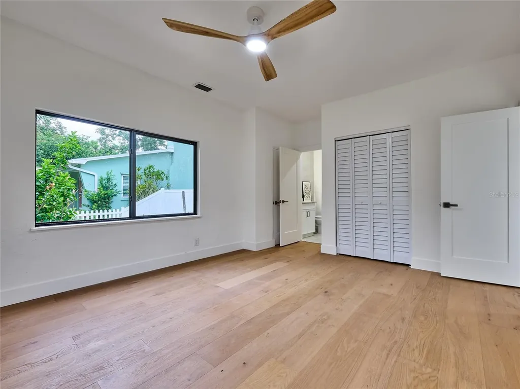 5209 2nd Avenue N St Petersburg FL 33710