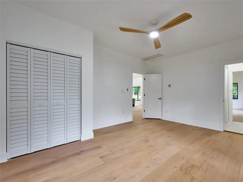 5209 2nd Avenue N St Petersburg FL 33710