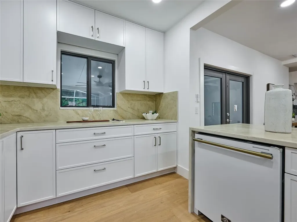 5209 2nd Avenue N St Petersburg FL 33710