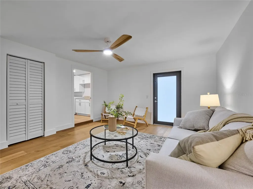 5209 2nd Avenue N St Petersburg FL 33710