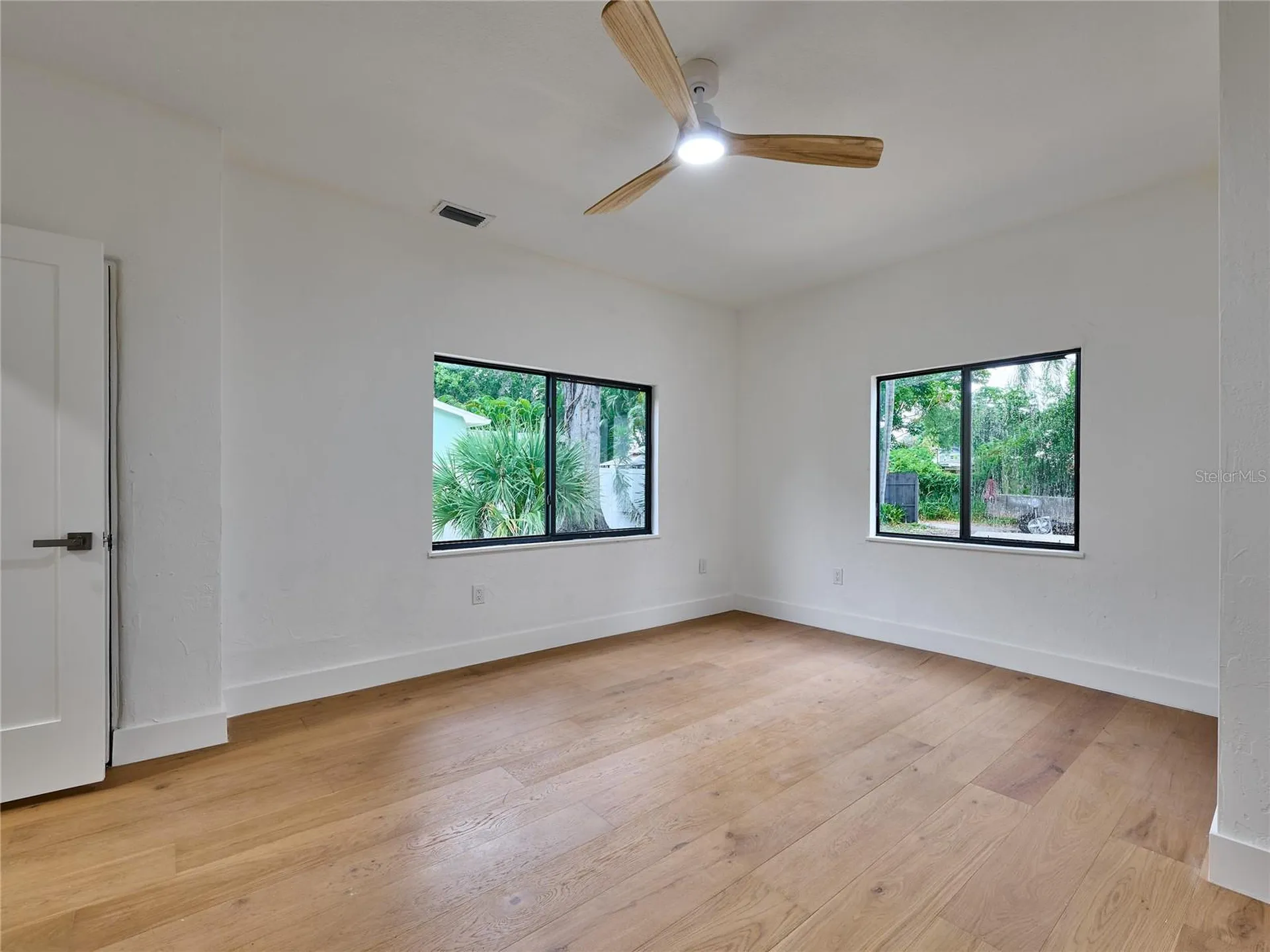 5209 2nd Avenue N St Petersburg FL 33710