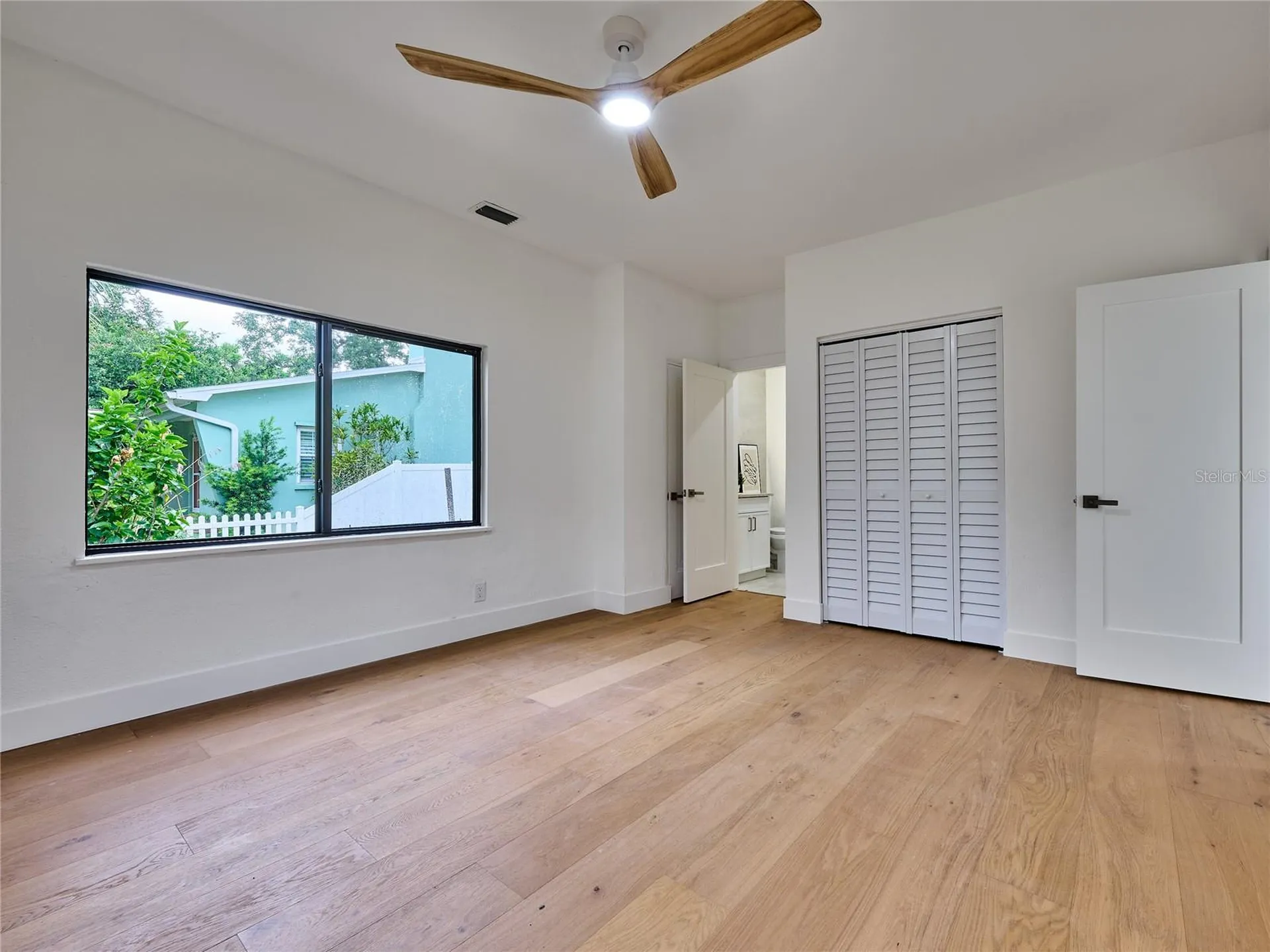 5209 2nd Avenue N St Petersburg FL 33710