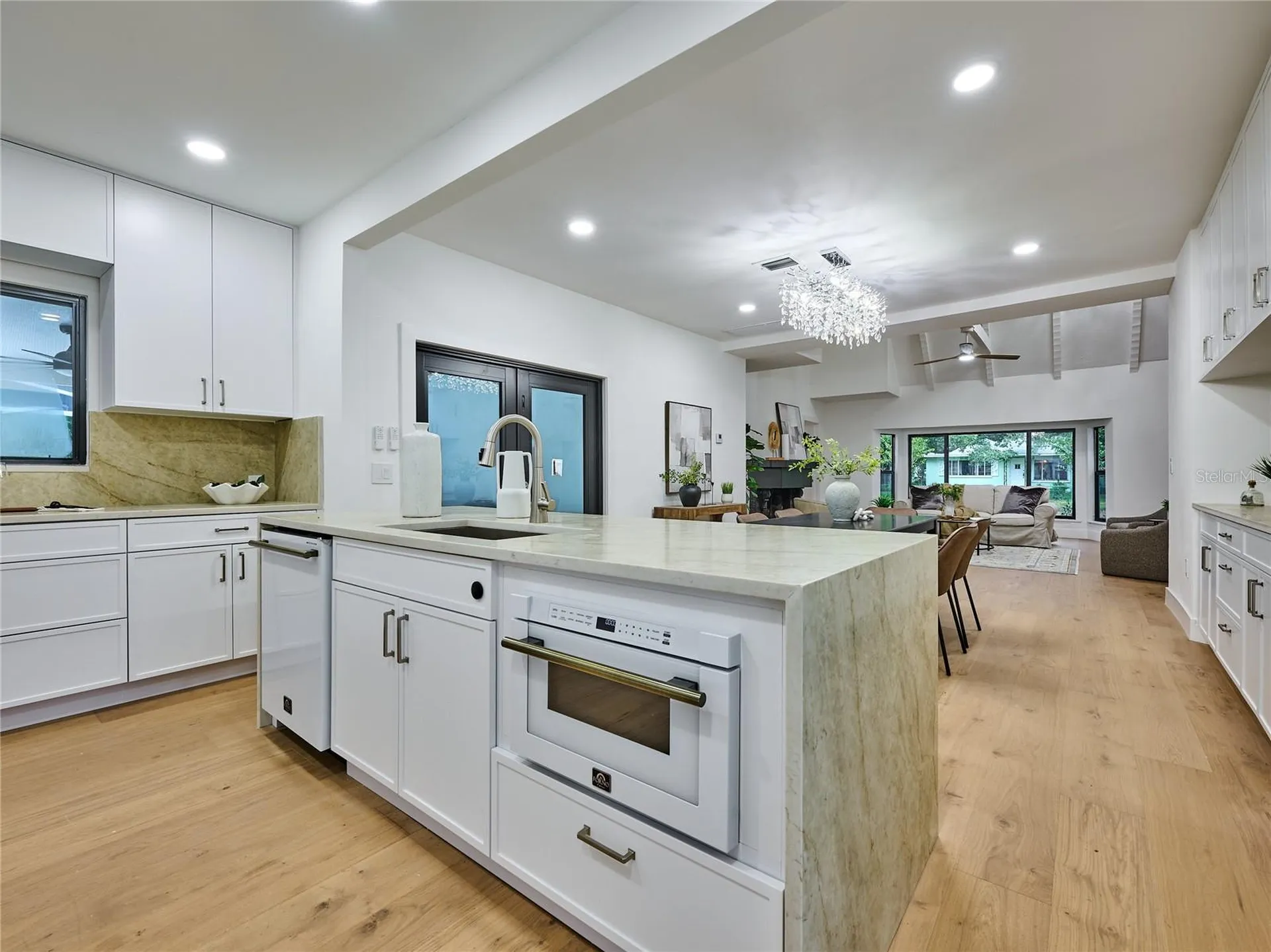 5209 2nd Avenue N St Petersburg FL 33710