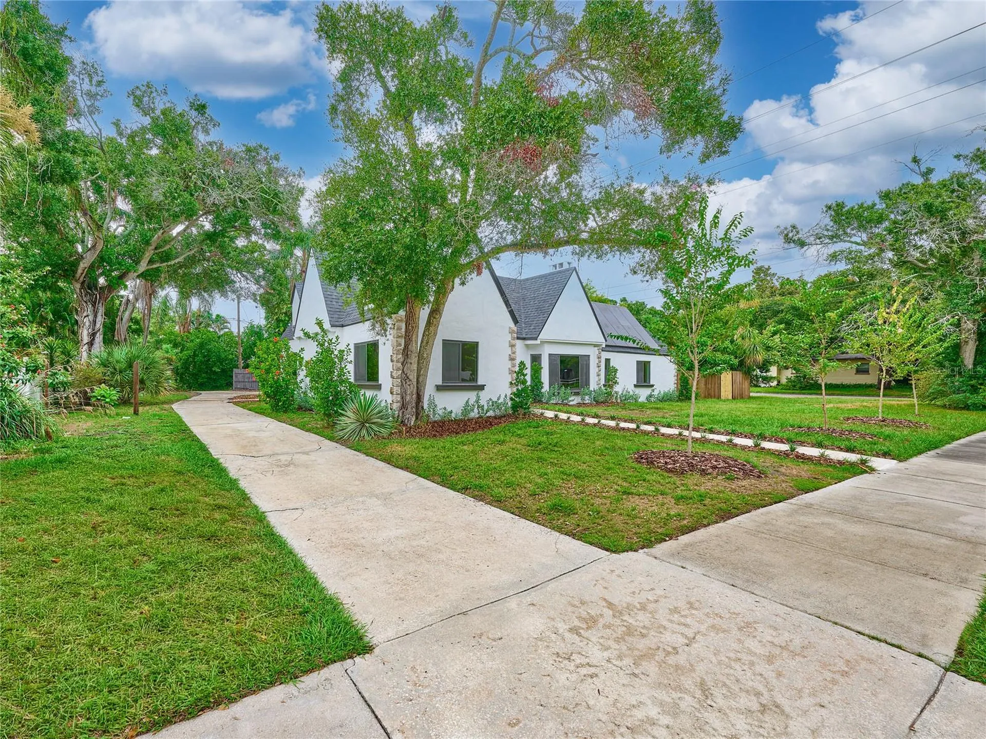 5209 2nd Avenue N St Petersburg FL 33710
