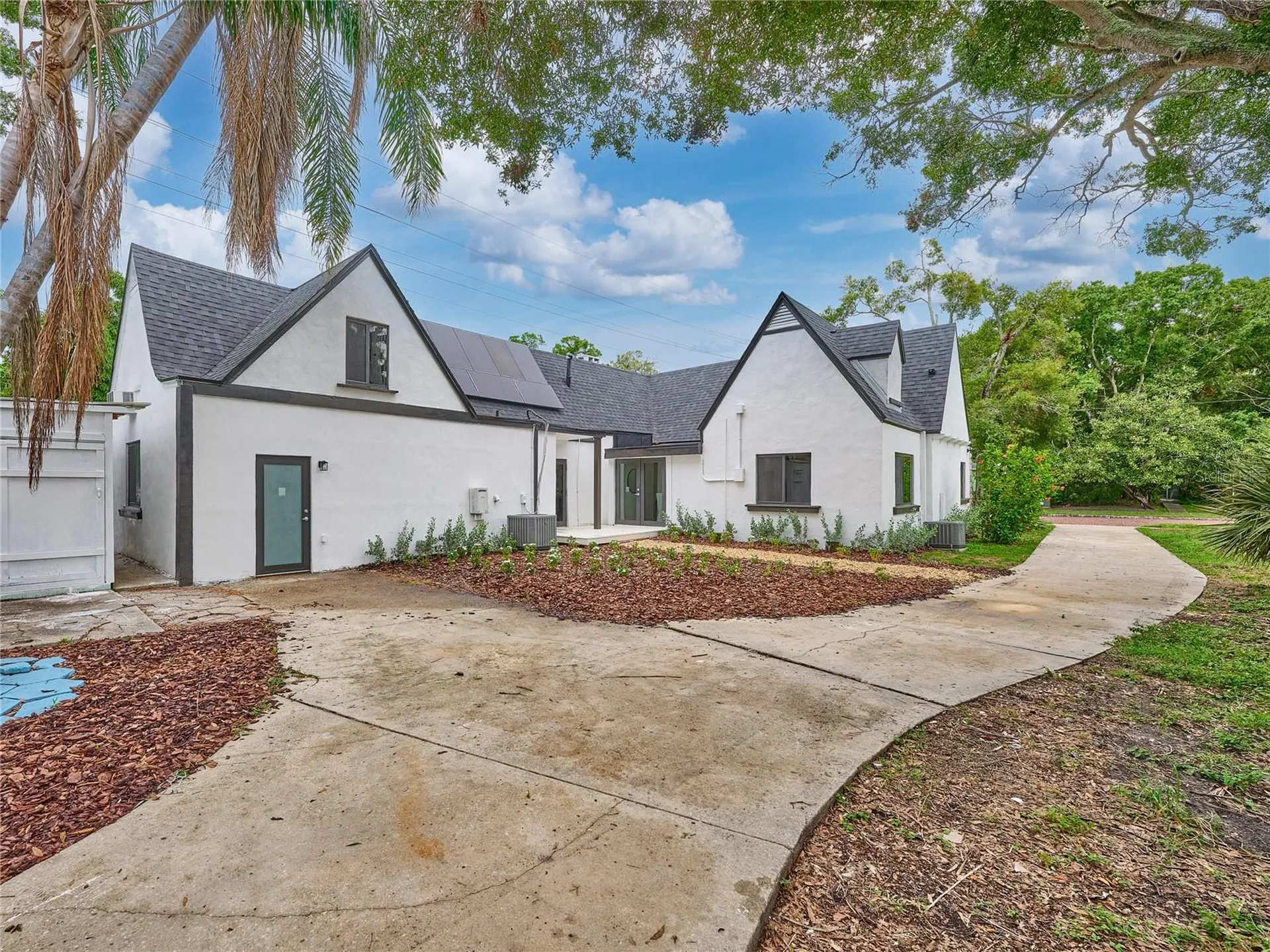 5209 2nd Avenue N St Petersburg FL 33710
