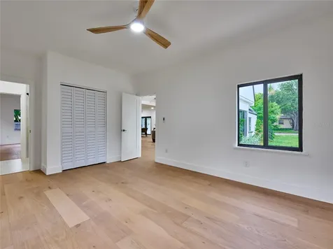 5209 2nd Avenue N St Petersburg FL 33710