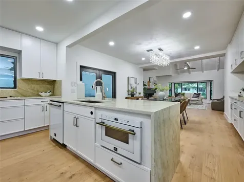 5209 2nd Avenue N St Petersburg FL 33710