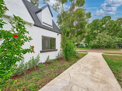 5209 2nd Avenue N St Petersburg FL 33710