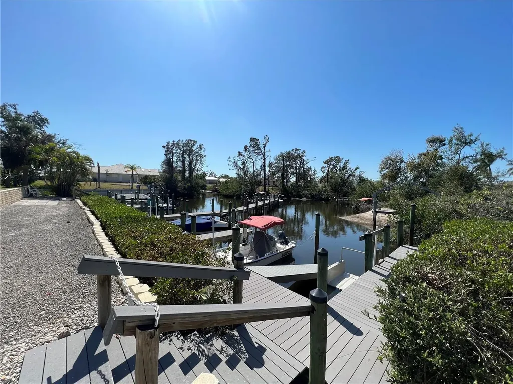 6527 Hamlet Drive Englewood FL 34224
