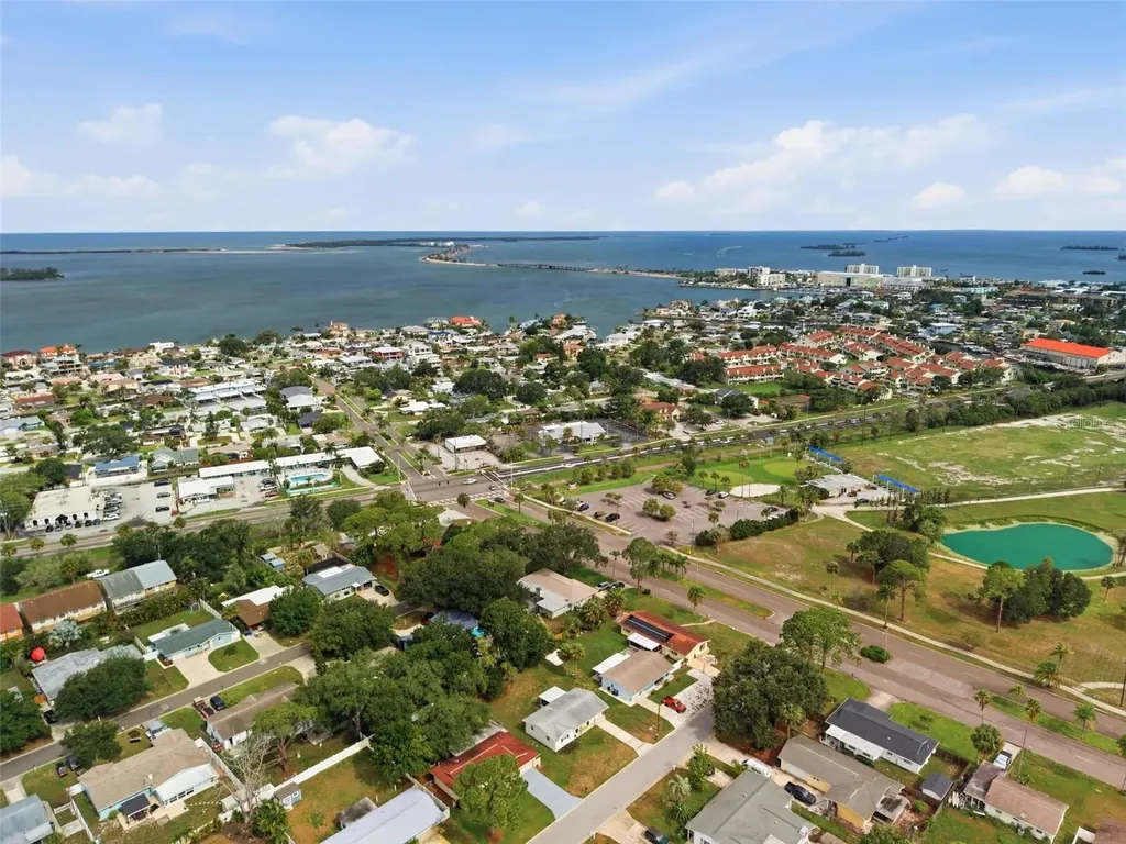 2048 Jefferson Avenue Dunedin FL 34698