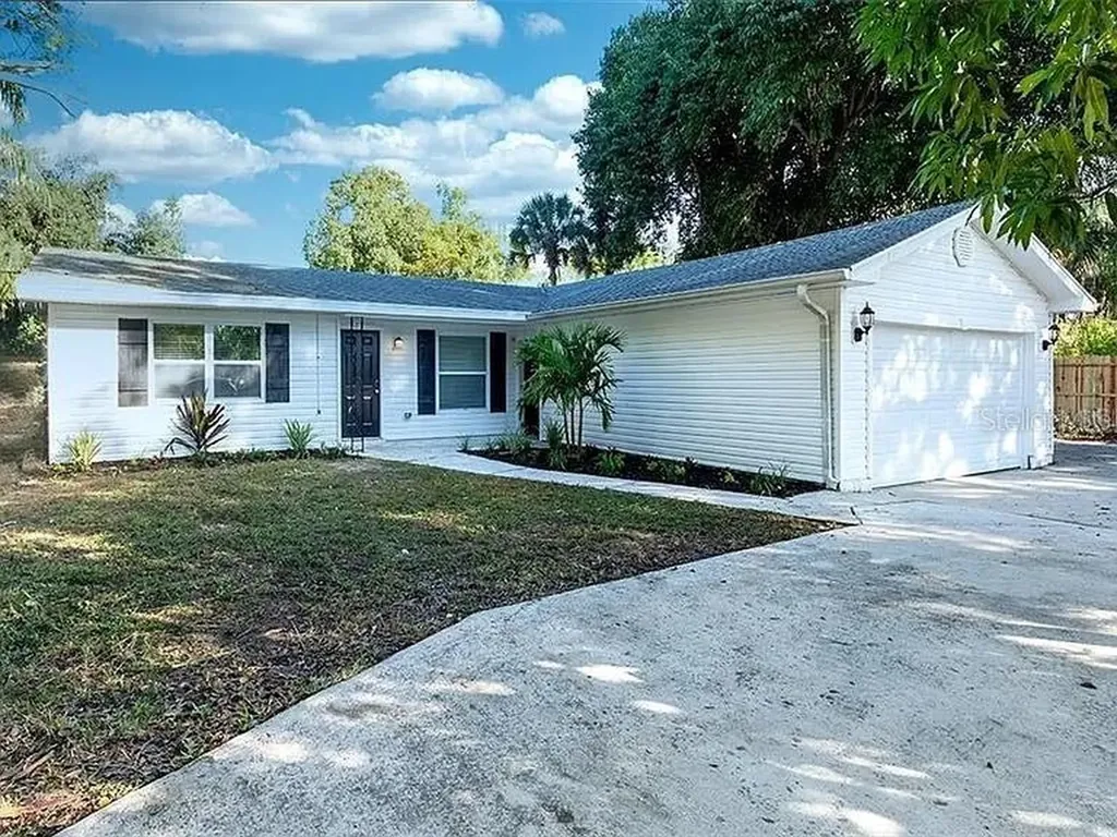120 Avenida De Baha Nokomis FL 34275