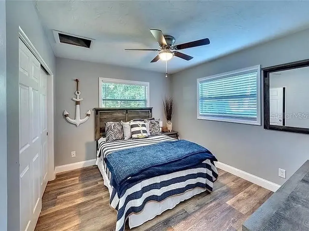 120 Avenida De Baha Nokomis FL 34275