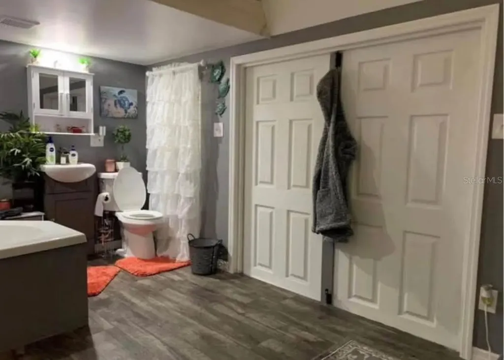120 Avenida De Baha Nokomis FL 34275