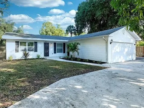 120 Avenida De Baha Nokomis FL 34275