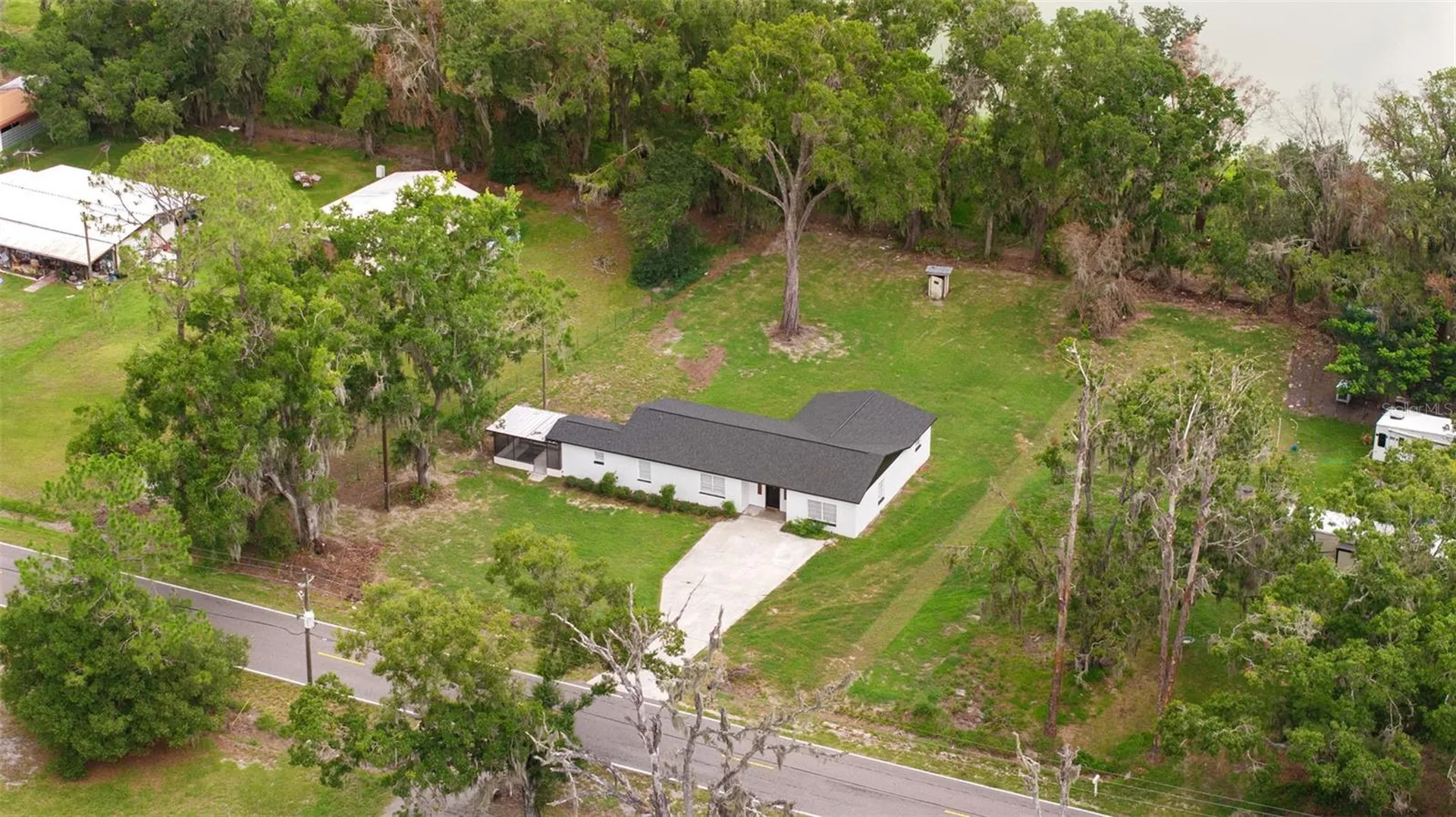 606 S Wiggins Road Plant City FL 33566
