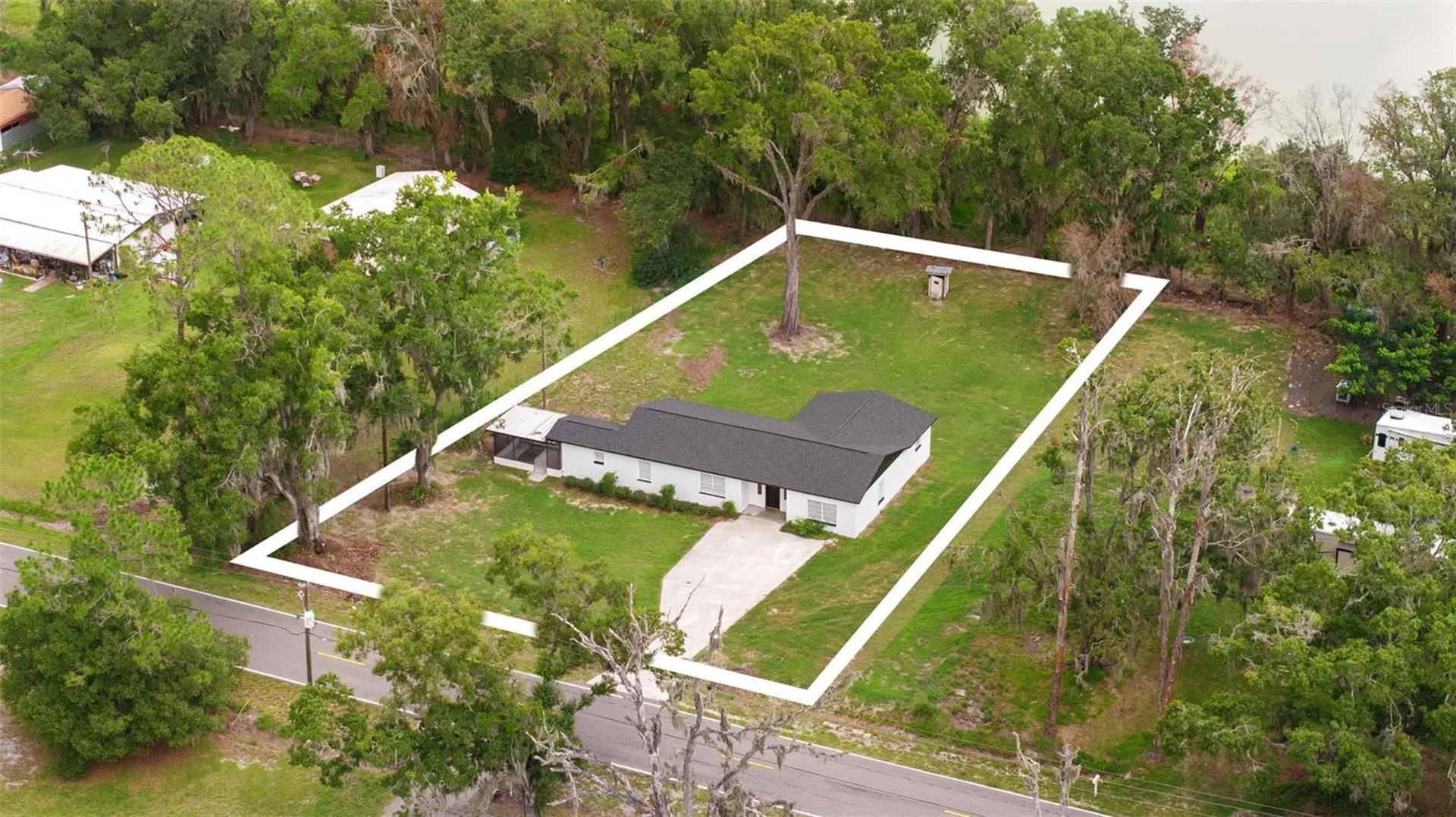 606 S Wiggins Road Plant City FL 33566