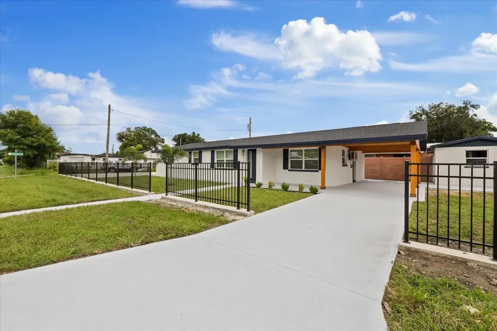 5824 N Thatcher Avenue Tampa FL 33614