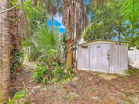 300 Pinecrest Road Mount Dora FL 32757