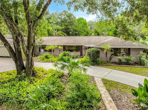 300 Pinecrest Road Mount Dora FL 32757