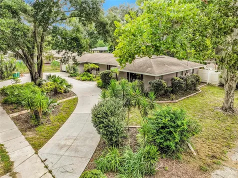 300 Pinecrest Road Mount Dora FL 32757