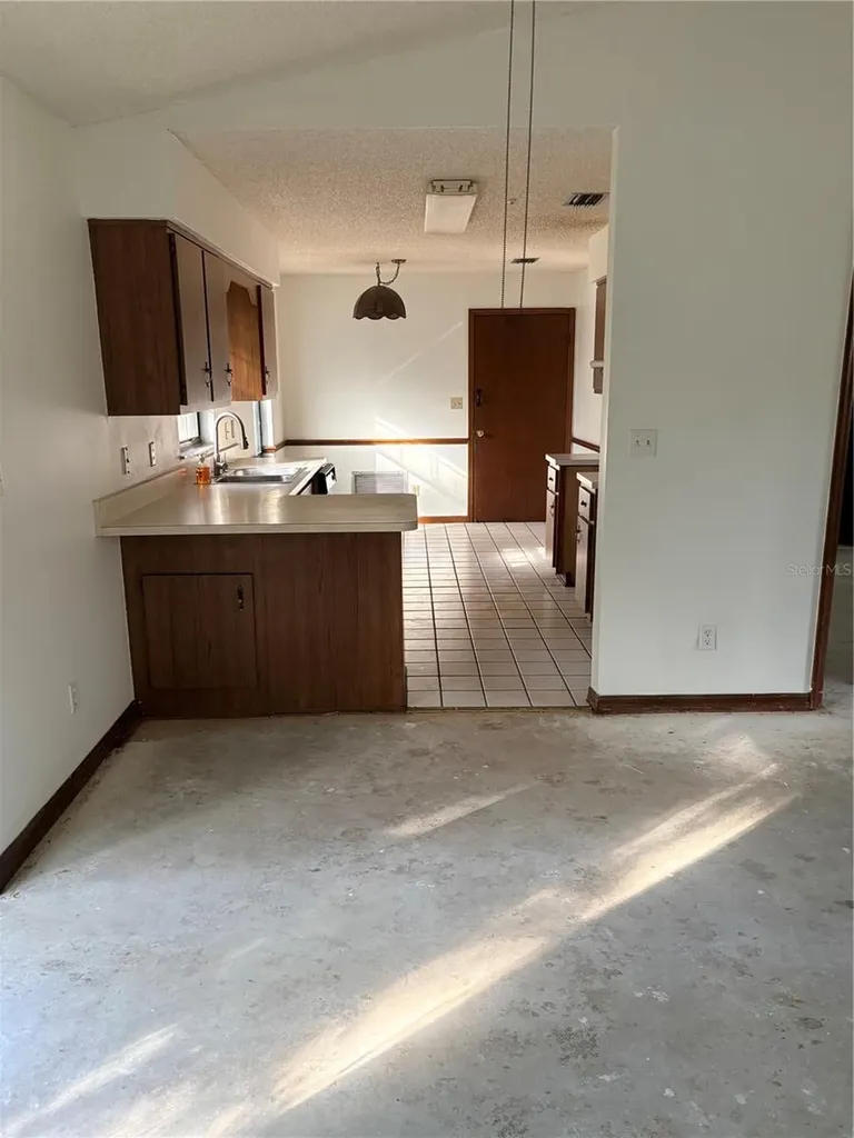 3625 NE 18th Court Ocala FL 34479