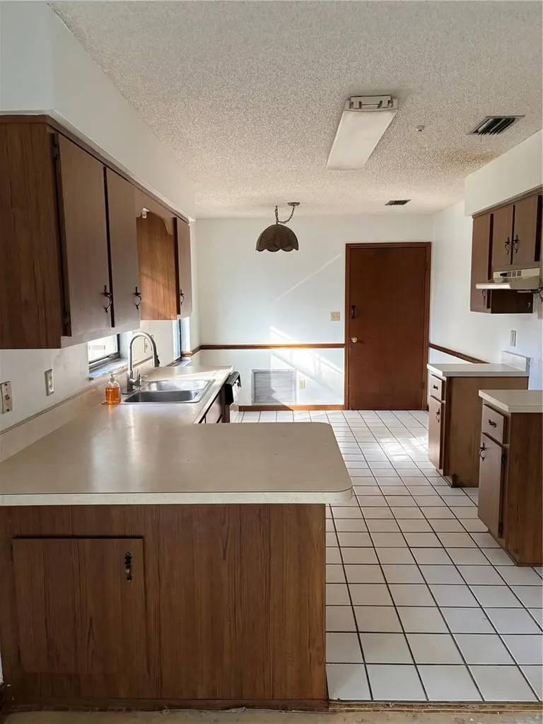 3625 NE 18th Court Ocala FL 34479