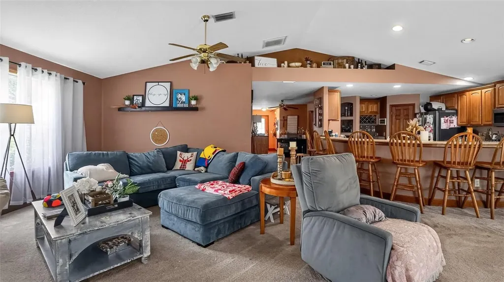 706 Murray Circle Lady Lake FL 32159