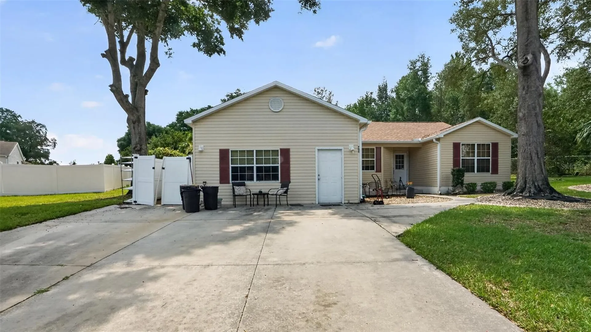 706 Murray Circle Lady Lake FL 32159