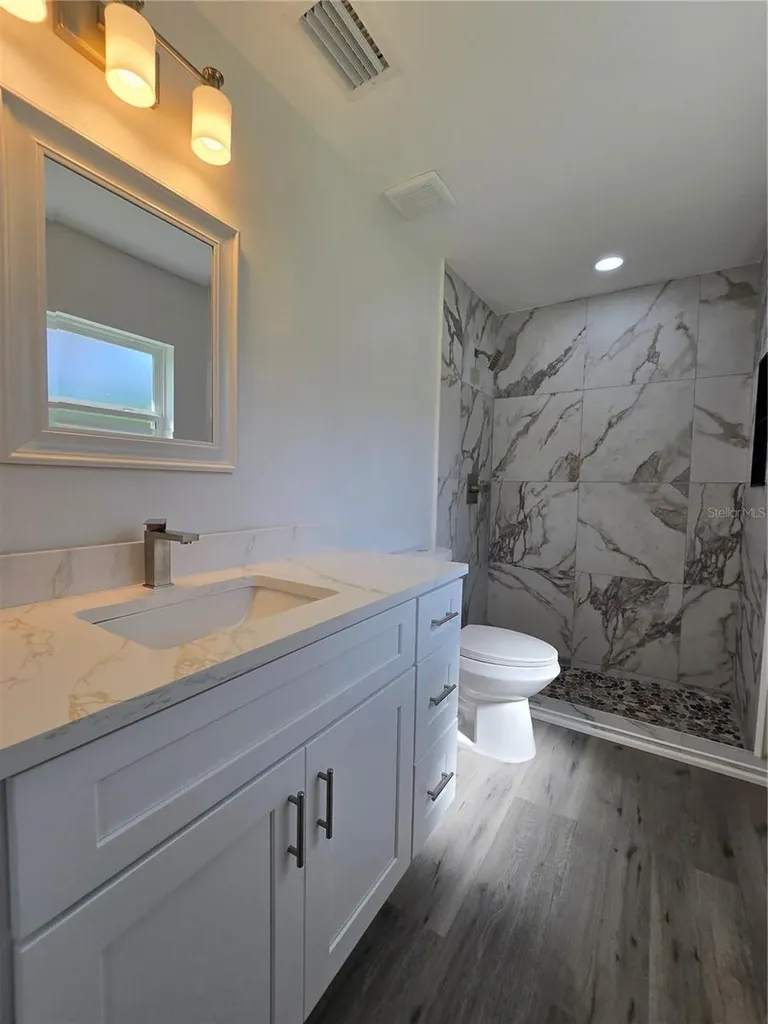 35 Sequoia Trail Ocklawaha FL 32179