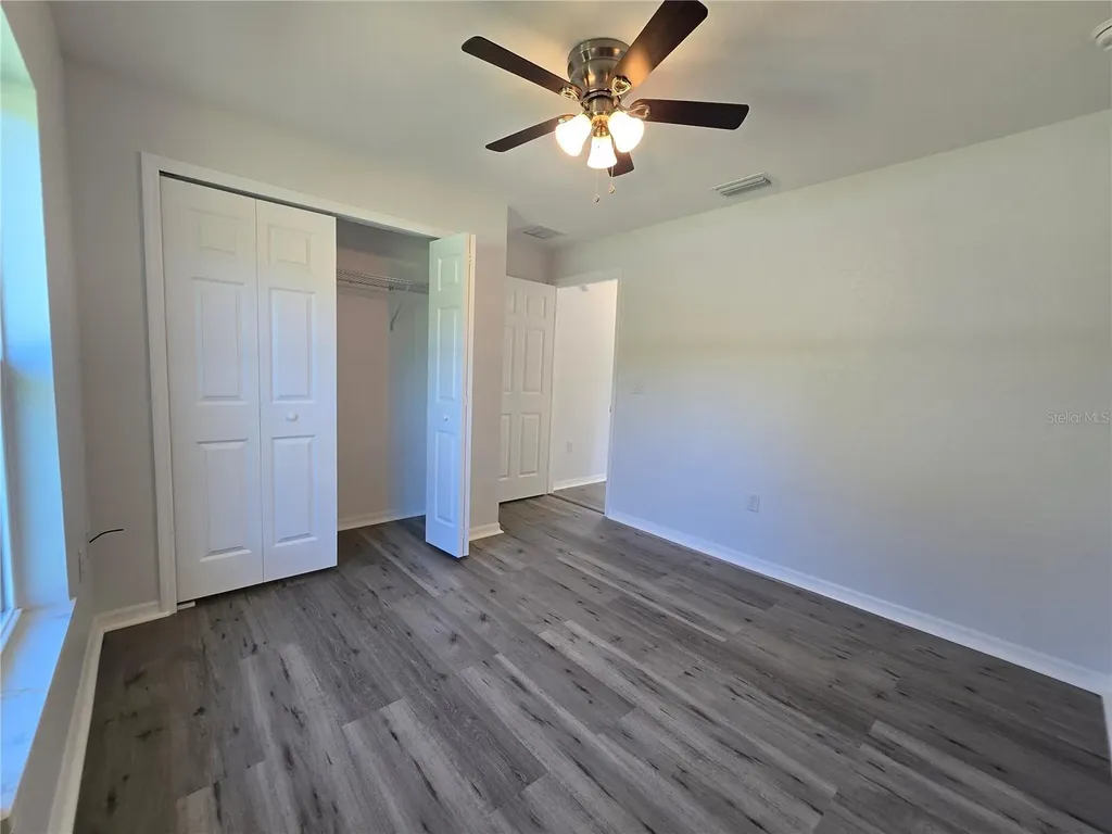 35 Sequoia Trail Ocklawaha FL 32179
