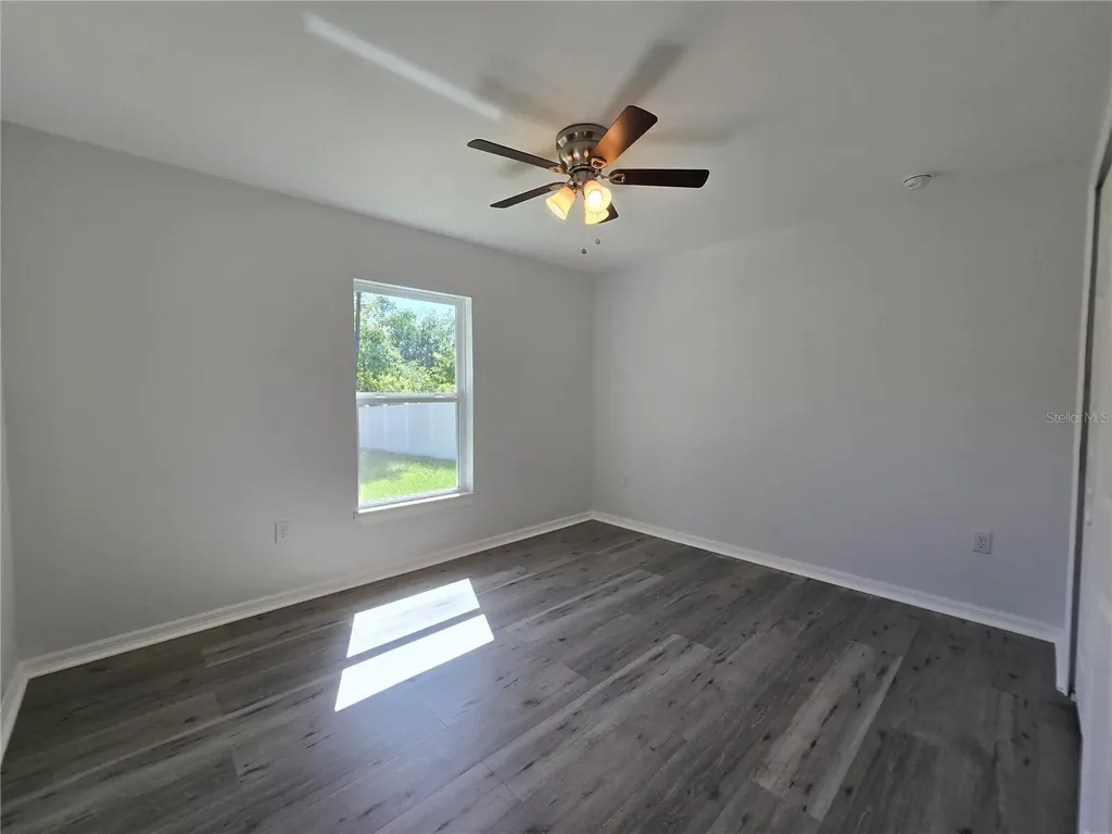 35 Sequoia Trail Ocklawaha FL 32179