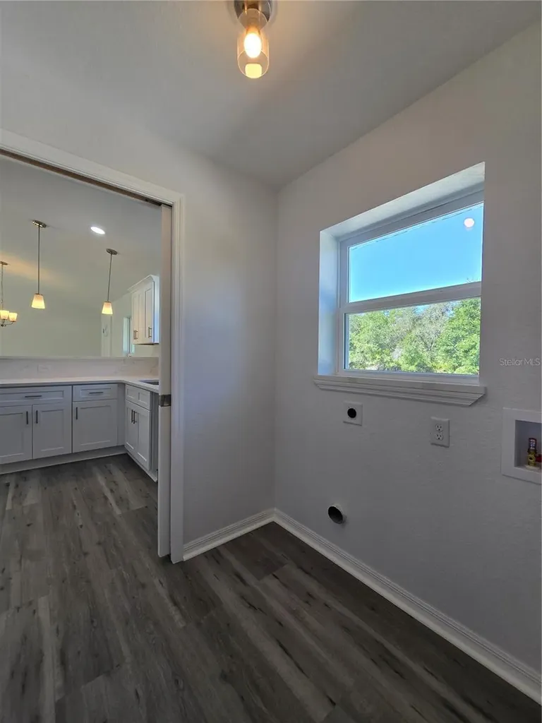 35 Sequoia Trail Ocklawaha FL 32179