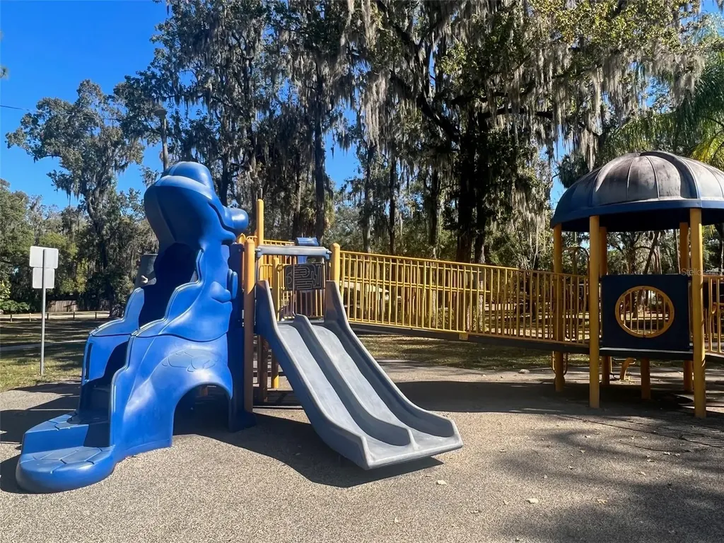 1325 E Laura Street Plant City FL 33563