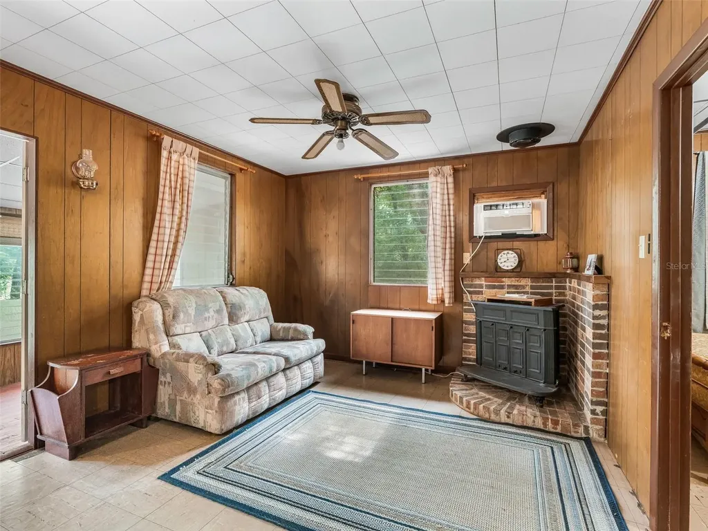 4935 SW 124th Lane Webster FL 33597