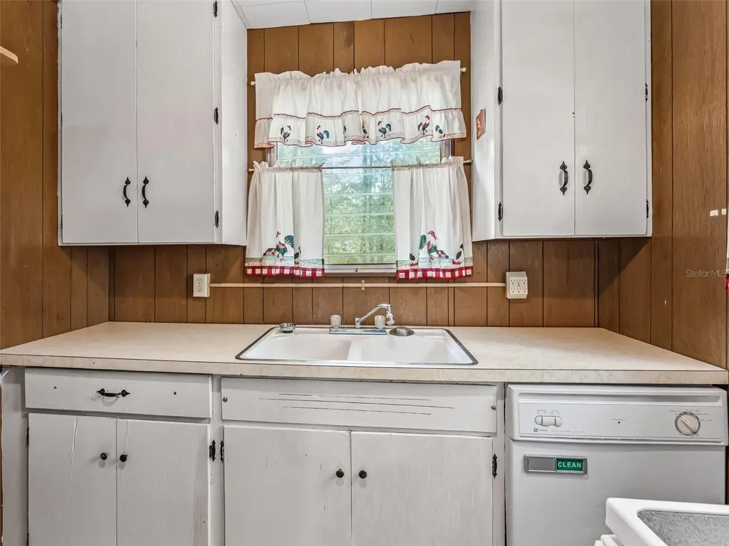 4935 SW 124th Lane Webster FL 33597