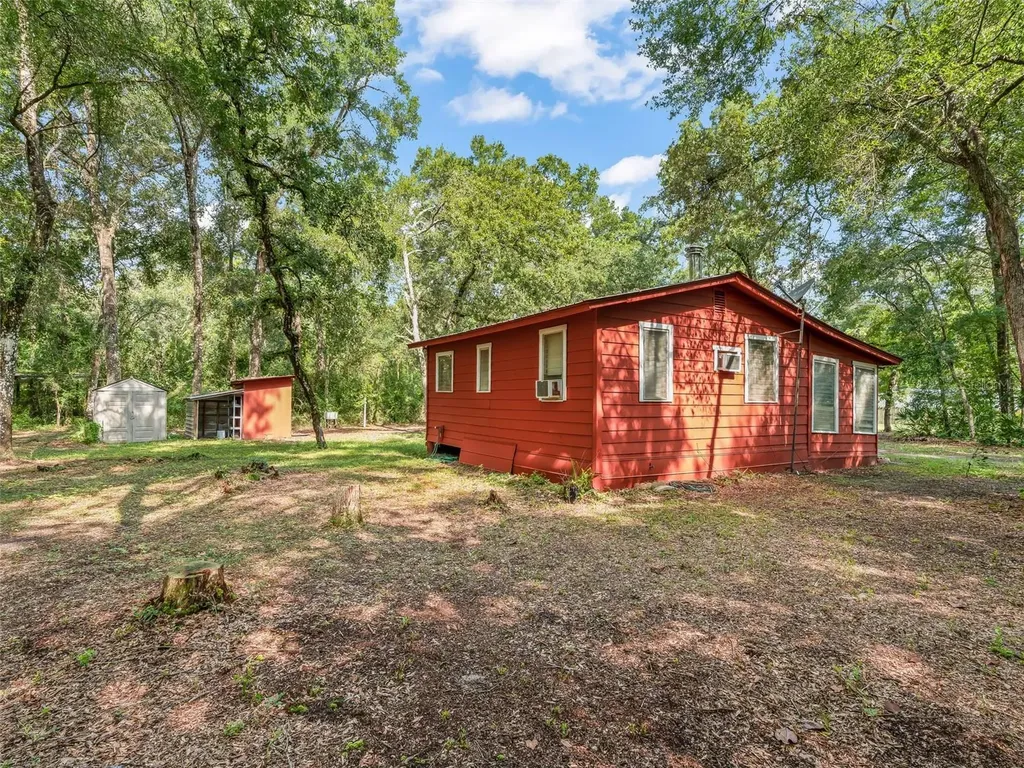 4935 SW 124th Lane Webster FL 33597