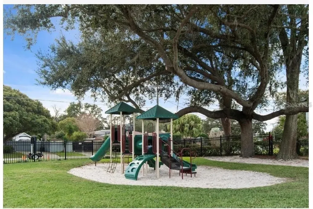 5024 Mortier Avenue Orlando FL 32812