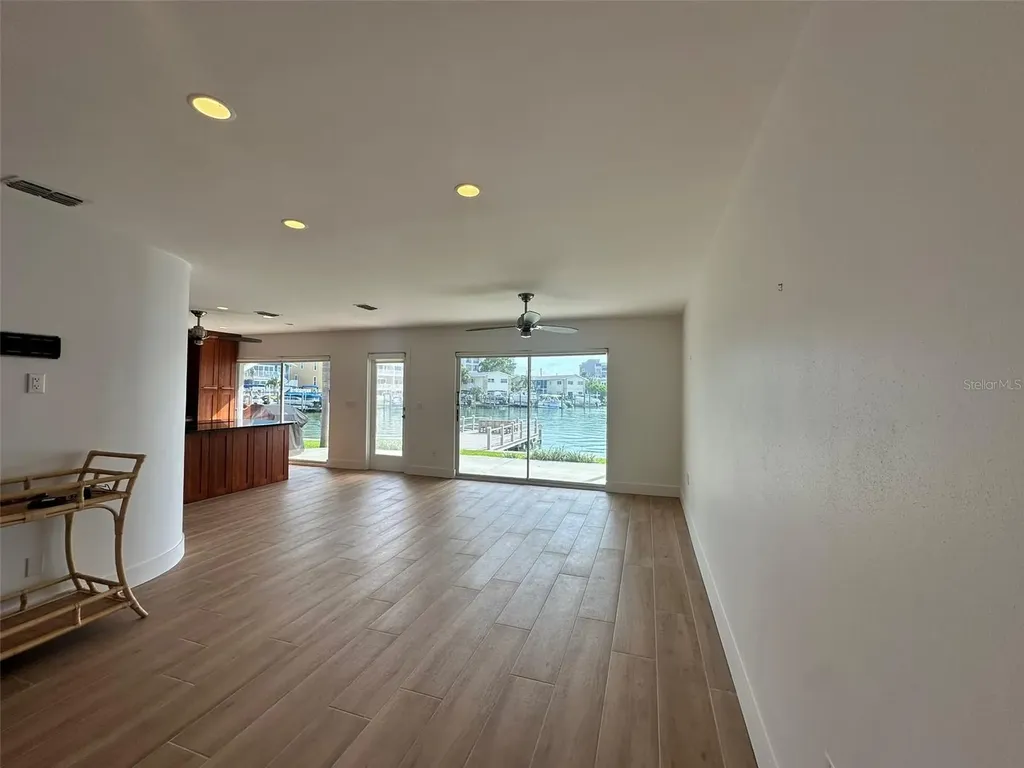 400 Larboard Way Clearwater Beach FL 33767