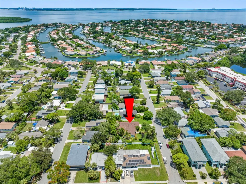 1819 Maryland Avenue NE St Petersburg FL 33703