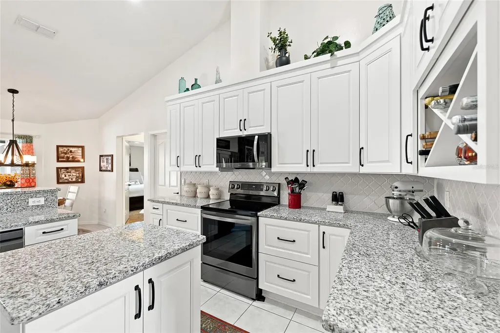 4 Middleground Road Ocala FL 34482